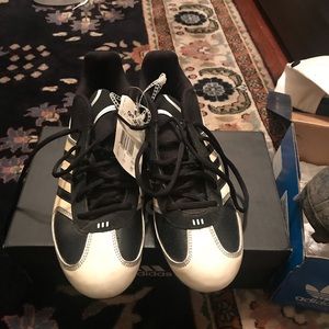 Adidas baseball cleats